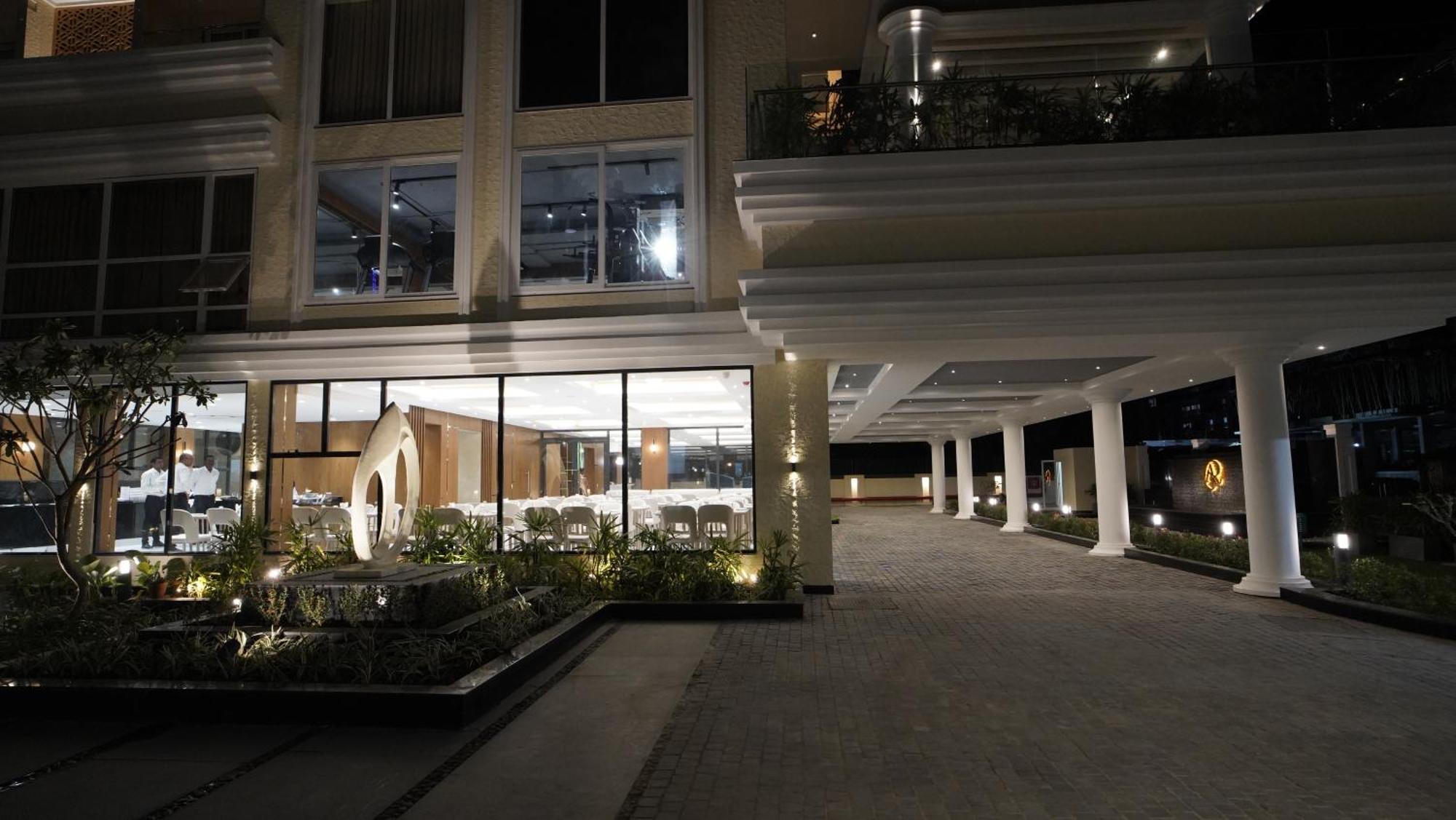 Antique Regency !! Luxurious Hotel In Digha !! Dış mekan fotoğraf